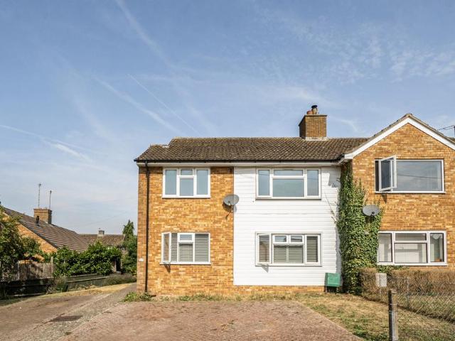 Flat for sale in Long Crendon