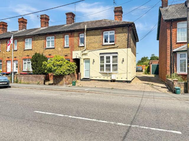 Flat for sale in Bocking, Chipping Hill