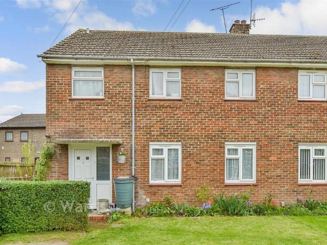 Flat for sale in Oad Street, Kent