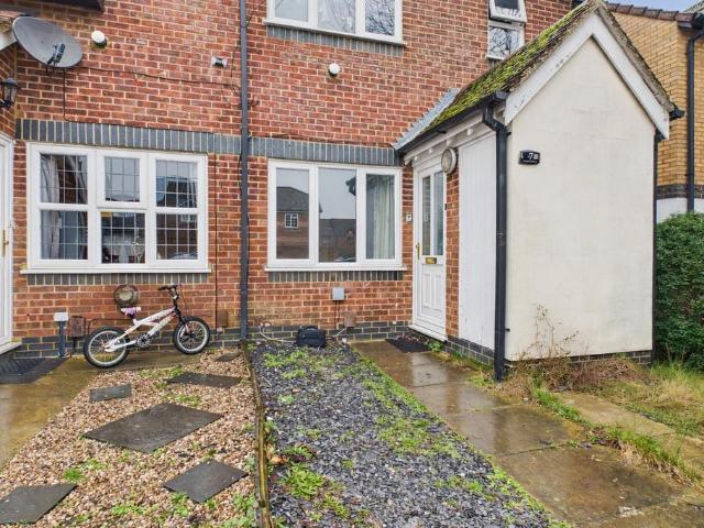 Flat for sale in Slough, Isle Of Man