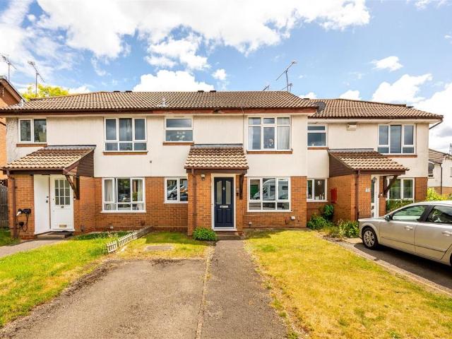 Flat for sale in Woodley