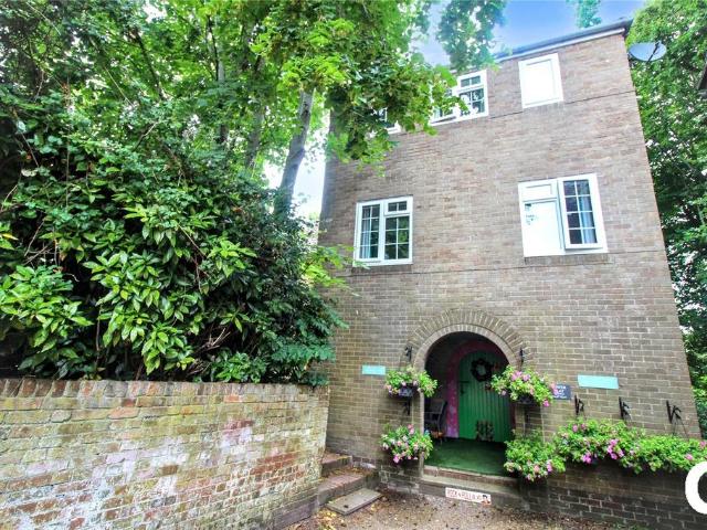 Flat for sale in Ringwood, Ashurst Bridge