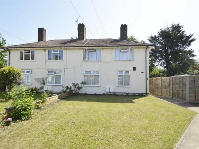 Flat for sale in Becontree, Greater London