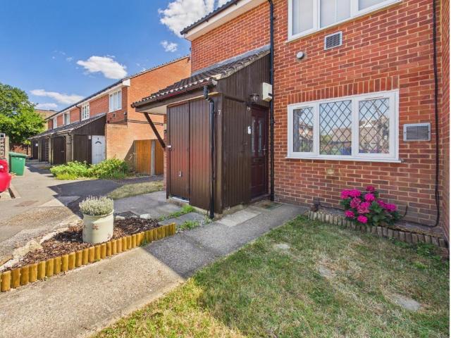 Flat for sale in Lower Halliford, Surrey