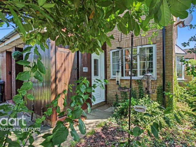 Flat for sale in Colliers End, Hertfordshire