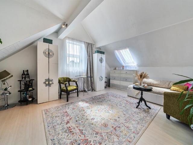 Flat for sale in London Borough of Ealing, Hanwell