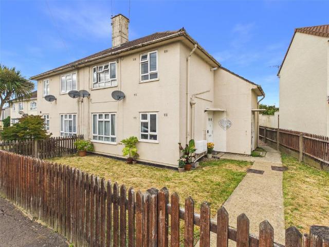 Flat for sale in Fox Elms, Gloucester
