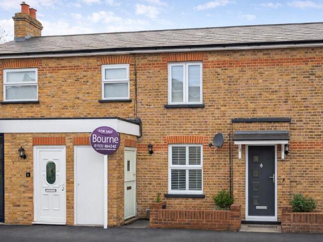 Flat for sale in Blackhills, Surrey