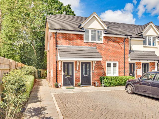 Flat for sale in Hockerill, Colliers End