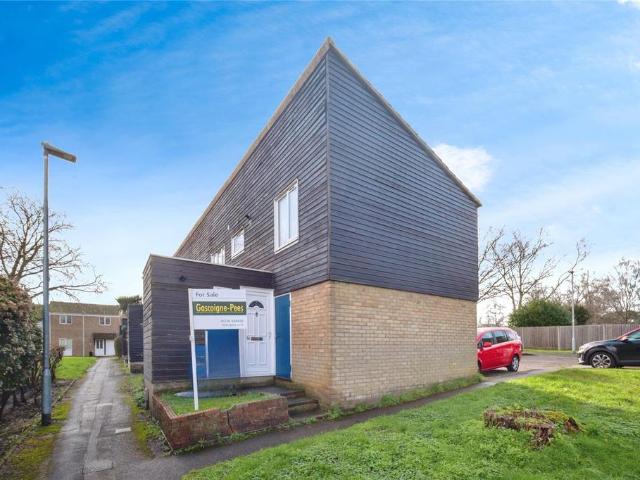 Flat for sale in Easthampstead, Bracknell