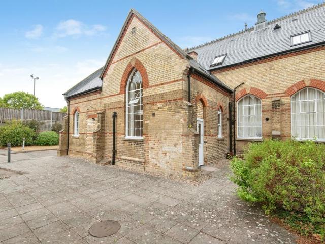 Flat for sale in Biggleswade, Bedfordshire