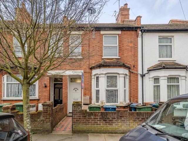 Flat for sale in London Borough of Harrow, Greater London