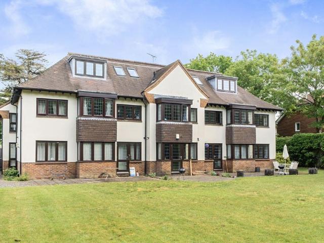 House for sale in Chichester, Littlecote
