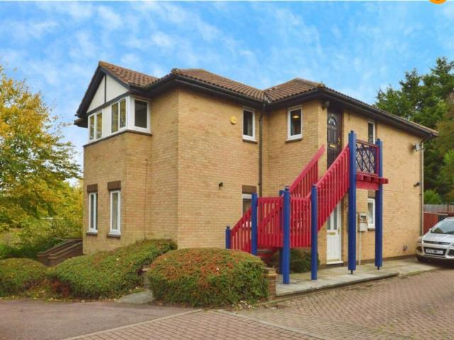 Flat for sale in Monkston Park, Milton Keynes