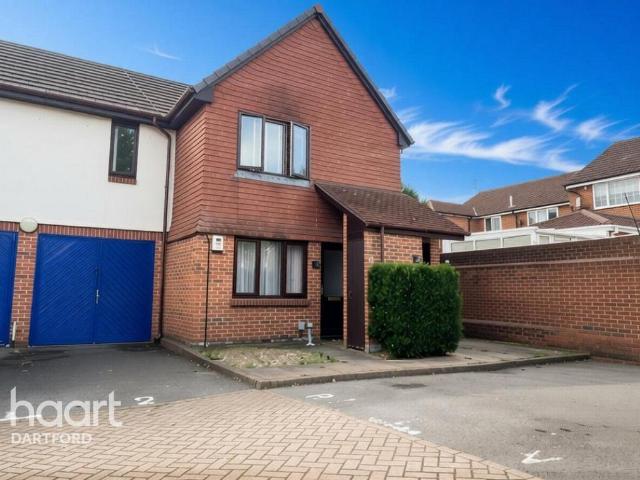 Flat for sale in Gravesend, Gravesham