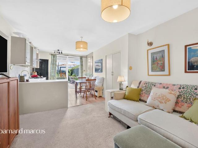Flat for sale in The Wells, Surrey