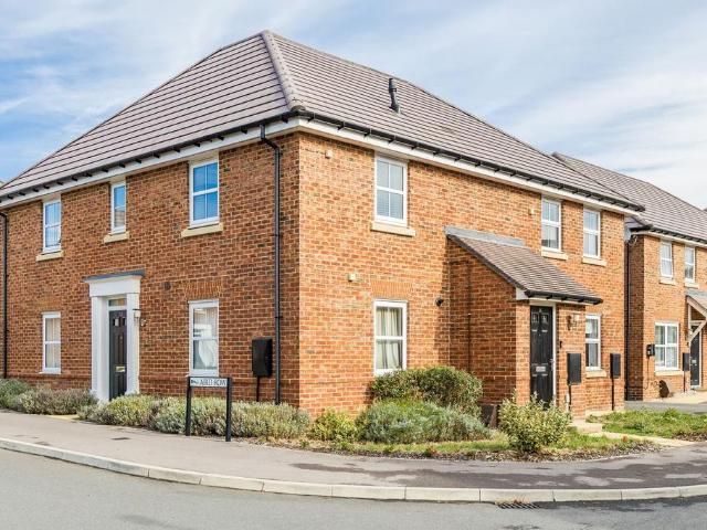 Flat for sale in Long Furlong, Vale of White Horse