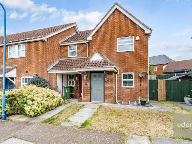 Flat for sale in Midway, Kent