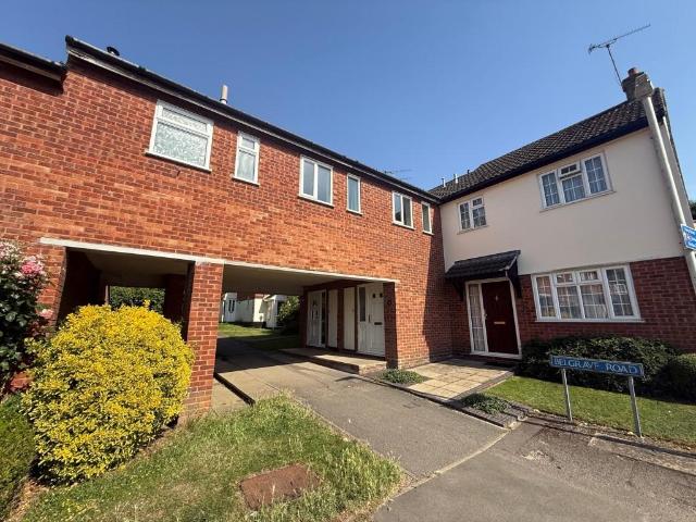 Flat for sale in Queens Park, Billericay