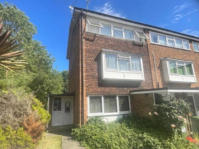 Flat for sale in Avery Hill, Greater London
