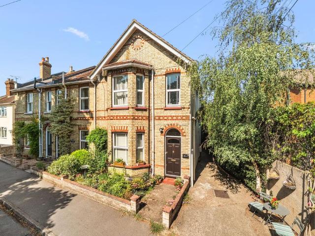 Flat for sale in Row Town, Surrey
