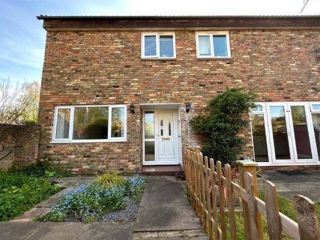 Flat for sale in Birch Hill, Bracknell