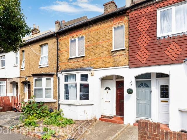 Flat for sale in London Borough of Croydon, Greater London