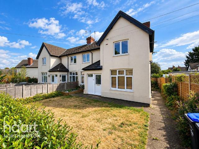 Flat for sale in Spencer, Northampton