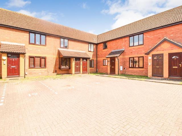 Flat for sale in Flitwick, Bedfordshire
