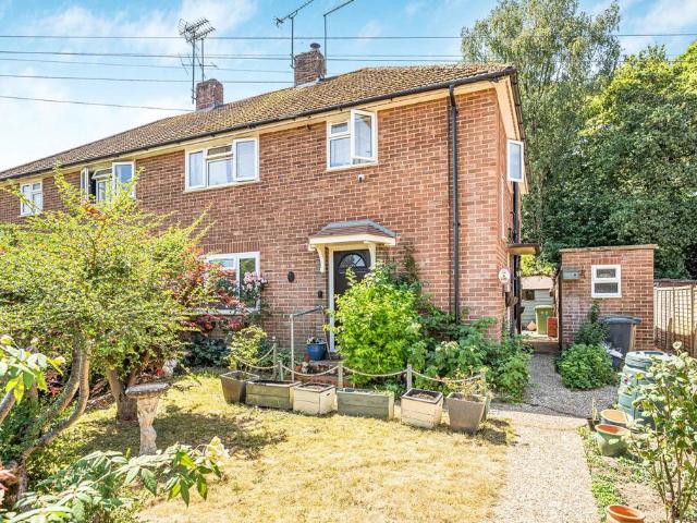 Flat for sale in Bolton Low Houses, Hampshire