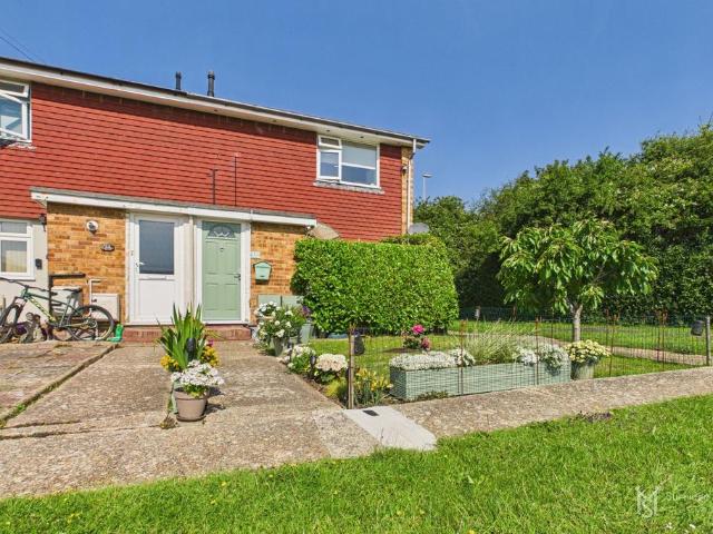 Flat for sale in Polegate, Cross In Hand
