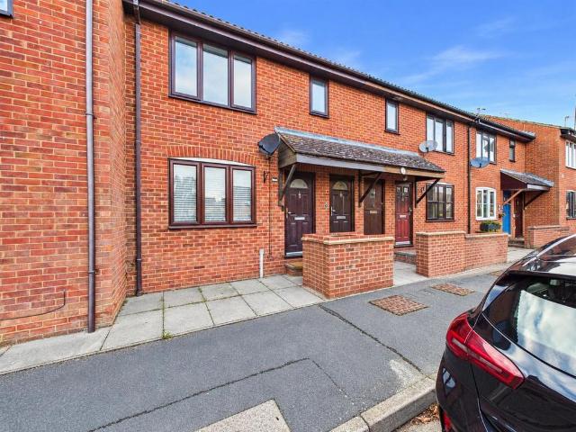 Flat for sale in Maldon, Essex