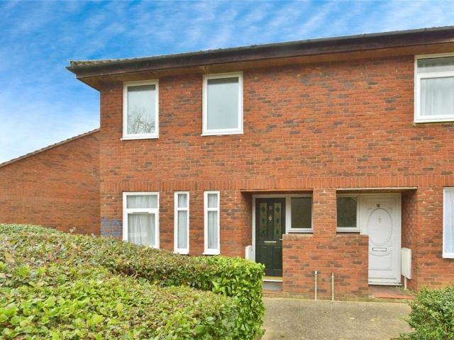 Flat for sale in Bletchley, Isle Of Man