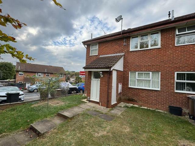 Flat for sale in Bramingham Park