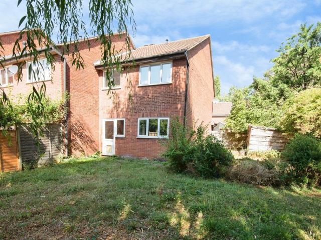 Flat for sale in King's Walden, Hertfordshire