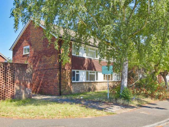 Flat for sale in Blackhills, Surrey