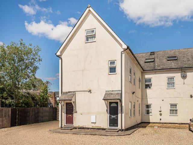 Flat for sale in Bolton Low Houses, Hampshire