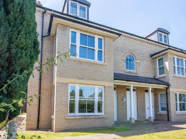 Flat for sale in Arrington, Cambridgeshire