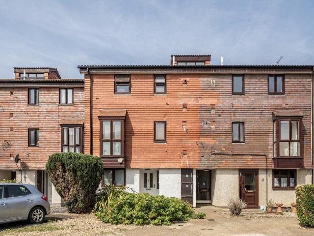 Flat for sale in London Borough of Merton, Greater London