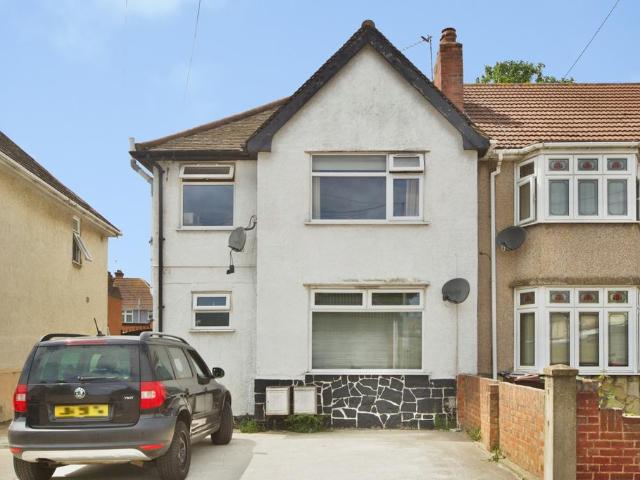 Flat for sale in Dagenham, Greater London