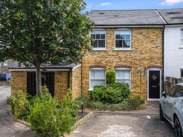 Flat for sale in Moulsham, Chelmsford