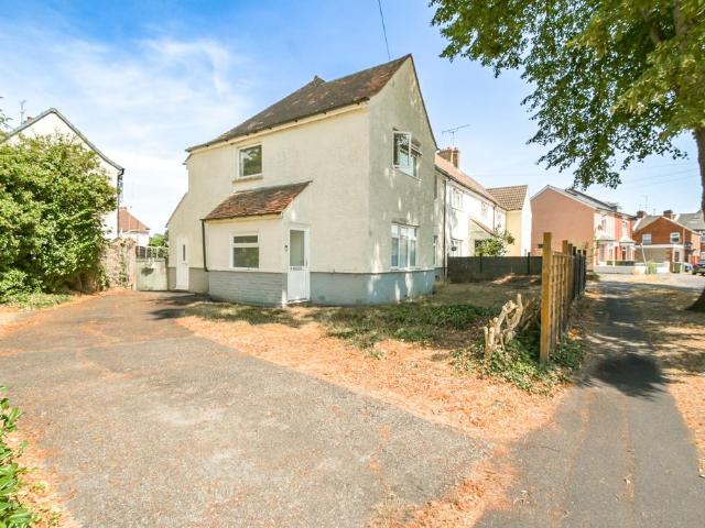 Flat for sale in Helford, Hampshire