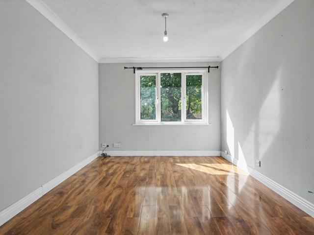 Flat for sale in Chartwell Green, Eastleigh
