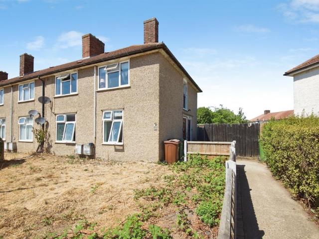 Flat for sale in Becontree, Greater London