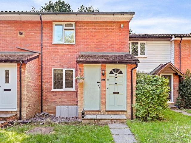 Flat for sale in Coopersale, Epping Forest