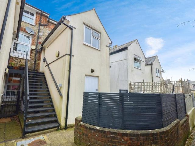 Flat for sale in Fulflood, Hampshire