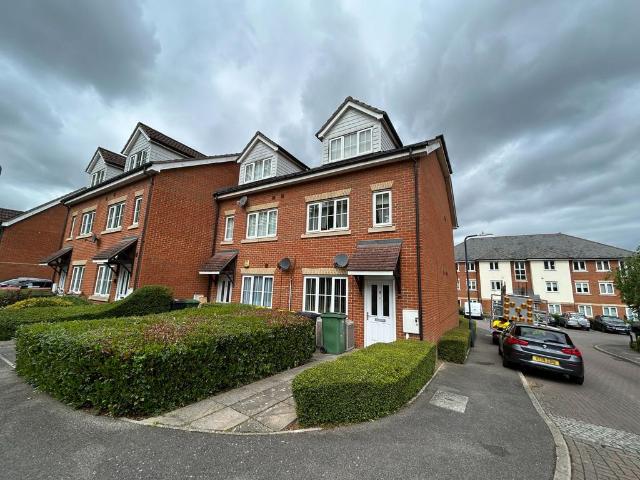Flat for sale in Midway, Kent