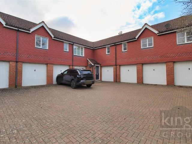 Flat for sale in Broxbourne, Hertfordshire