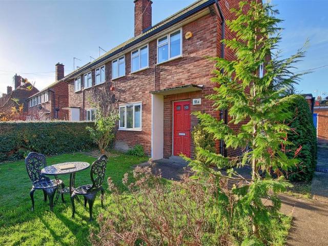 Flat for sale in Arbury, Cambridgeshire