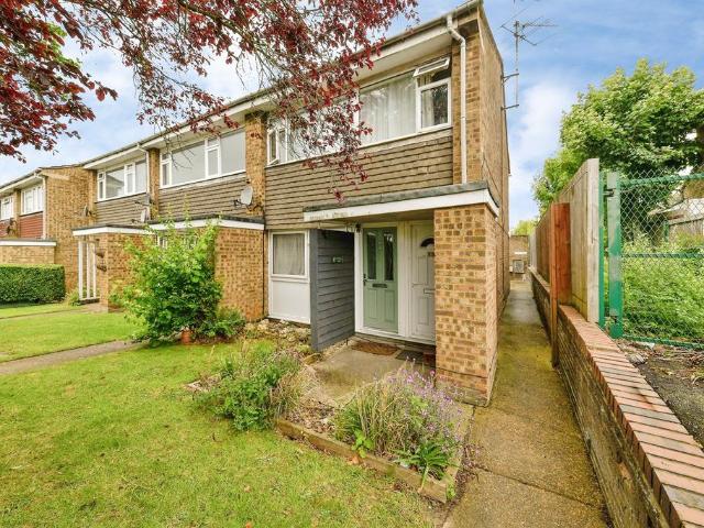 Flat for sale in King's Walden, Hertfordshire
